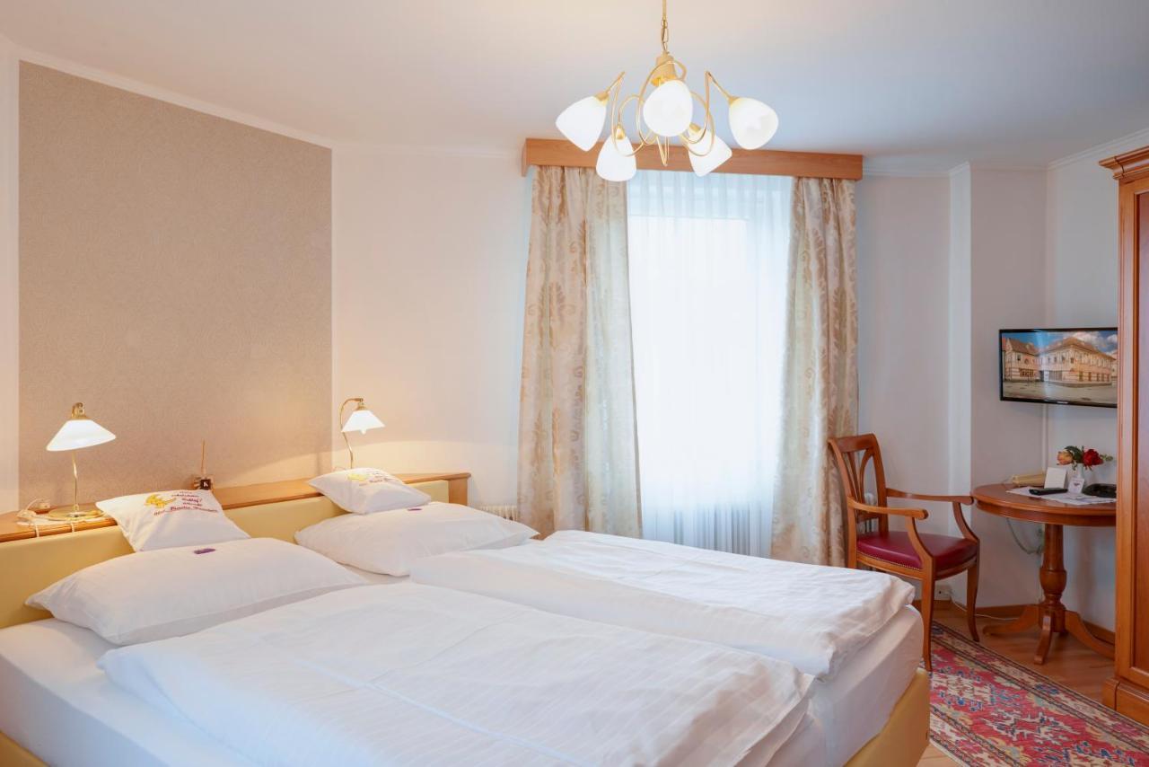 Gasthof Hametner Mit Innviertlerhof Mit Direktem Zugang Zur Therme Mediterrana Durch Unseren Garten! Бад Хол Екстериор снимка