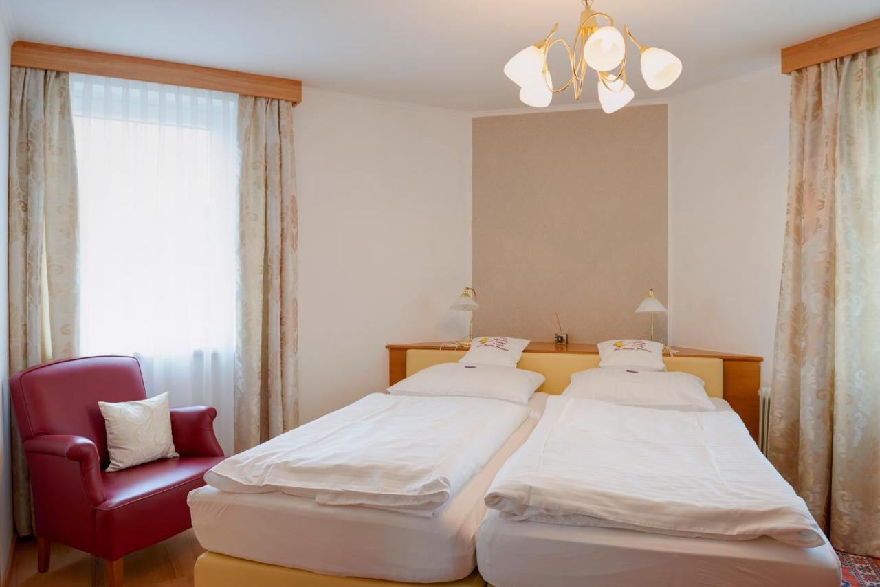 Gasthof Hametner Mit Innviertlerhof Mit Direktem Zugang Zur Therme Mediterrana Durch Unseren Garten! Бад Хол Екстериор снимка