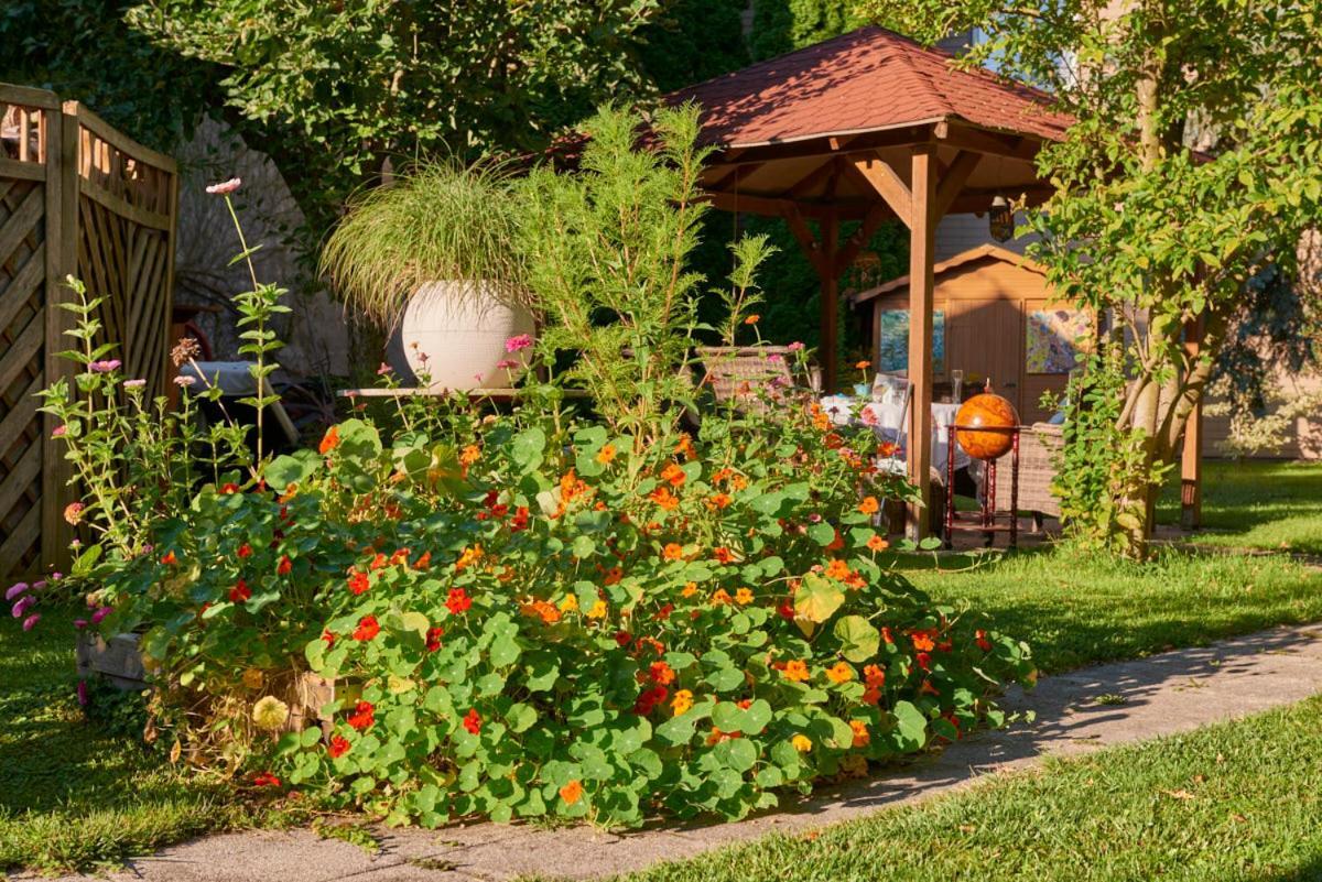 Gasthof Hametner Mit Innviertlerhof Mit Direktem Zugang Zur Therme Mediterrana Durch Unseren Garten! Бад Хол Екстериор снимка