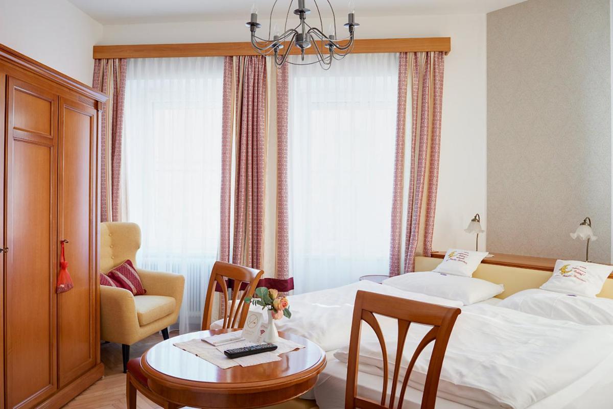 Gasthof Hametner Mit Innviertlerhof Mit Direktem Zugang Zur Therme Mediterrana Durch Unseren Garten! Бад Хол Екстериор снимка